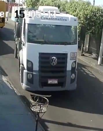 Foto 2 de 3 — Motorista pede ajuda para recuperar caminhão de gás furtado em Boa Esperança do Sul